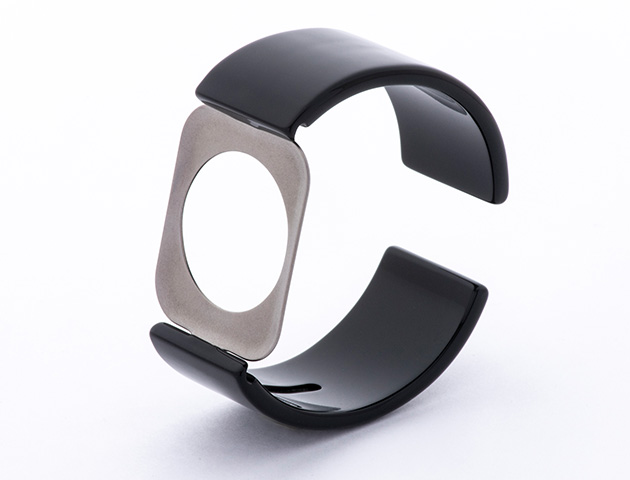 ピアノブラック