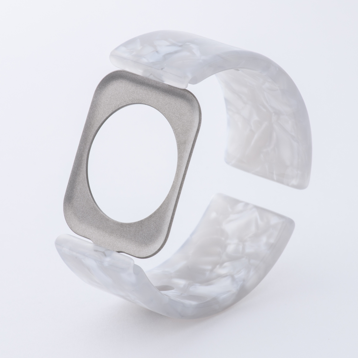 クリスタルシルバー